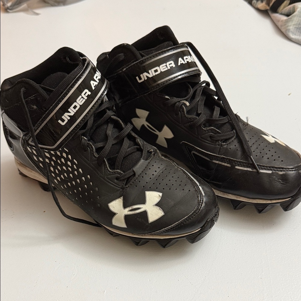 Under Armour Kids Black and White Sneakers